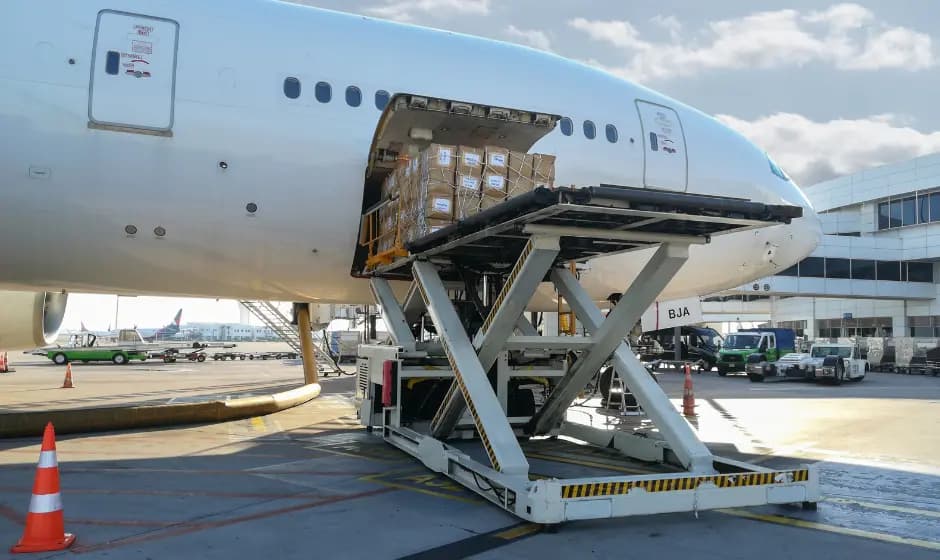 Express air cargo airport payload